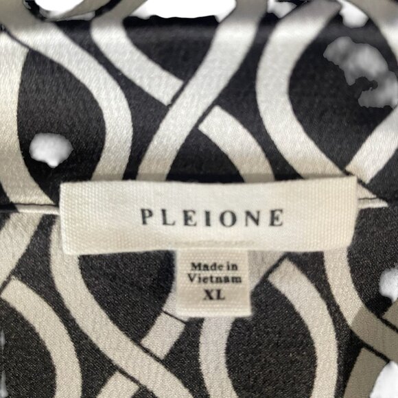Pleione XL Geometric Print Button Front Blouse Short Sleeve Collared Shirt - Picture 3 of 9